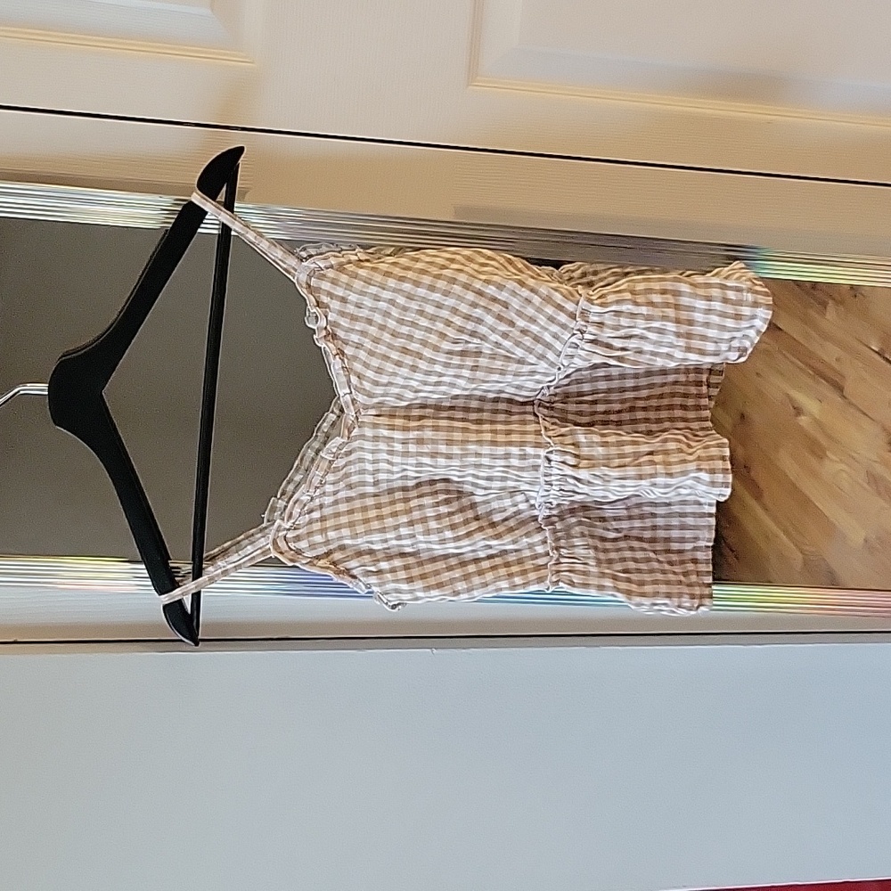 Sim & Sam tan plaid blouse